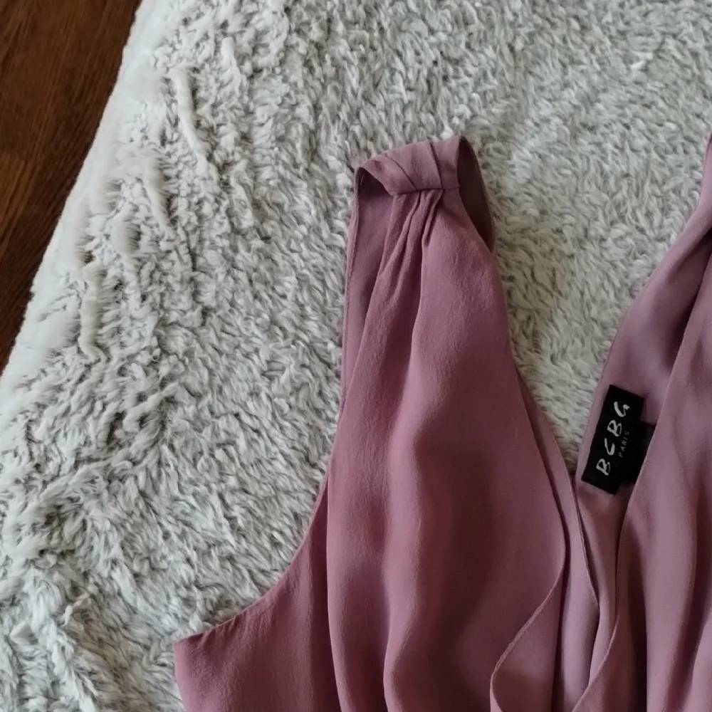 Elegant Pink BCBG Sleeveless Dress - Picture 16 of 16